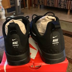 womens air max motion racer 2